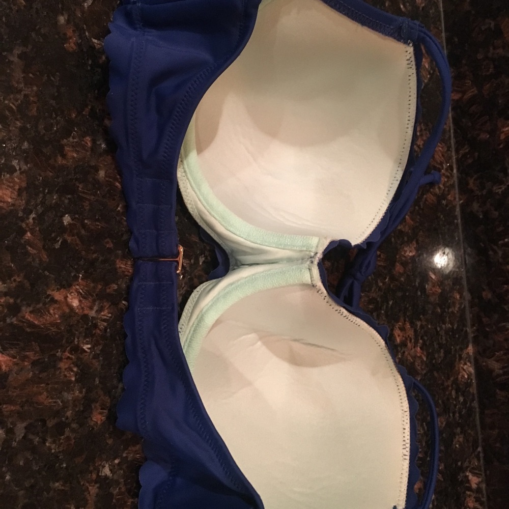 Blue bikini - Picture 2 of 7